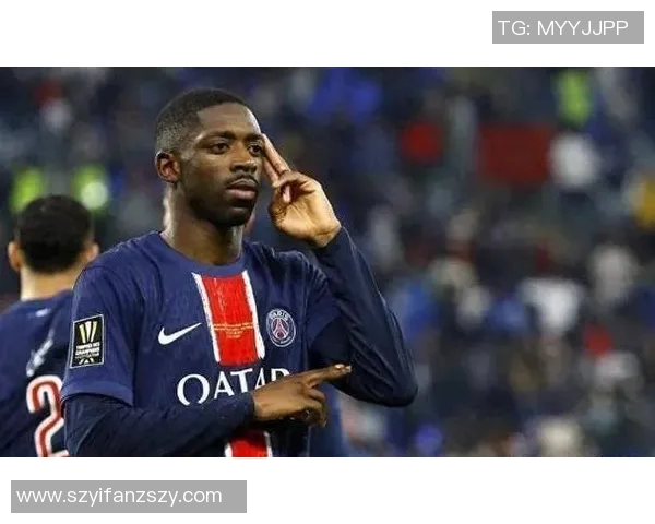 九号足球明星精彩瞬间及其动人图片展示