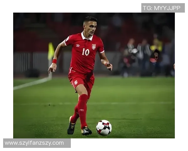 足球明星吃人视频合集揭秘球场背后的奇闻趣事与精彩瞬间 足球明星吃人视频合集揭秘球场背后的奇闻趣事与精彩瞬间